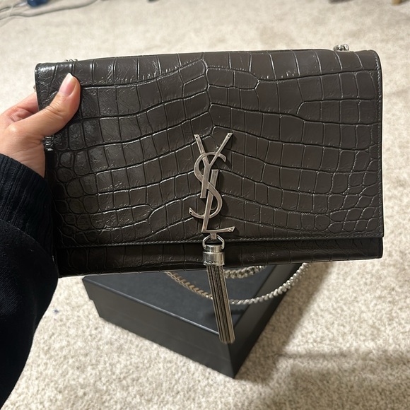 YSL Medium embossed monogram kate tassle - Picture 4 of 9